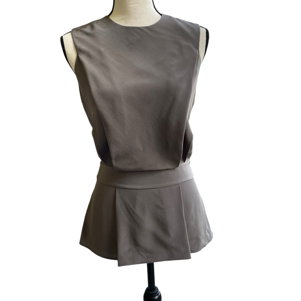 Ports 1961 Gray Sleeveless Silk Top